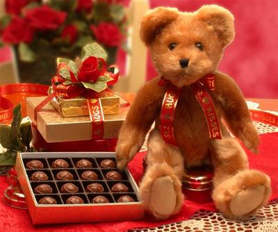 Valentine Hugs and Kisses Teddy Bear with Chocolates (Sm)